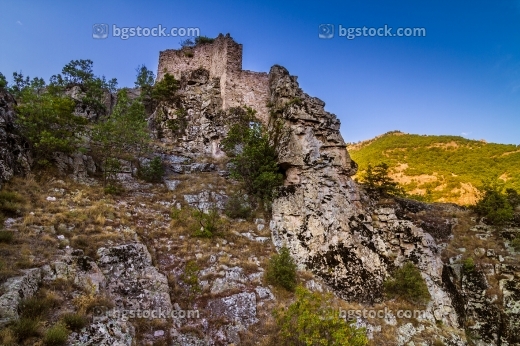 Крепост Момина кула