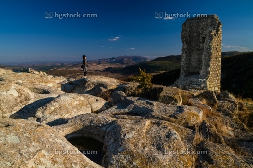 Крепостна кула при Перперикон