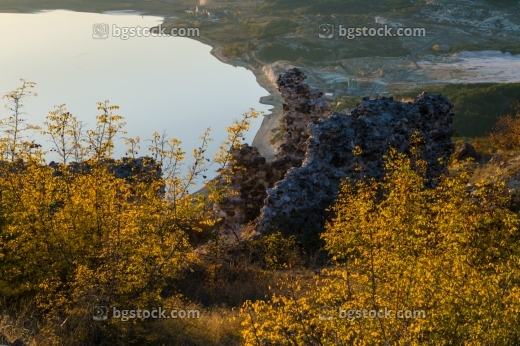 Крепостта Моняк през есента