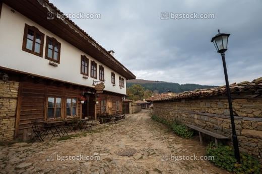 Стари къщи от Жеравна