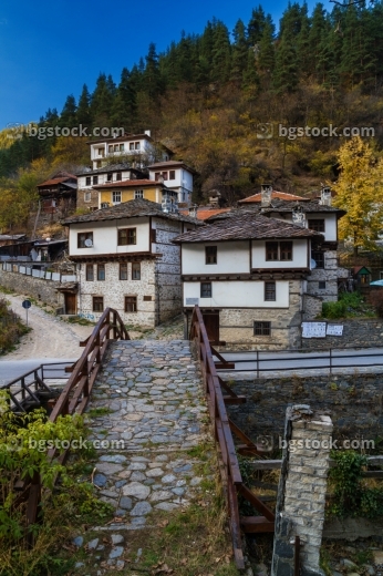 Стари къщи в Широка лъка
