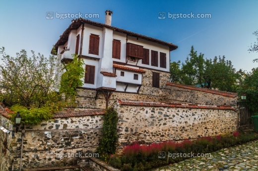 Стари къщи в Златоград